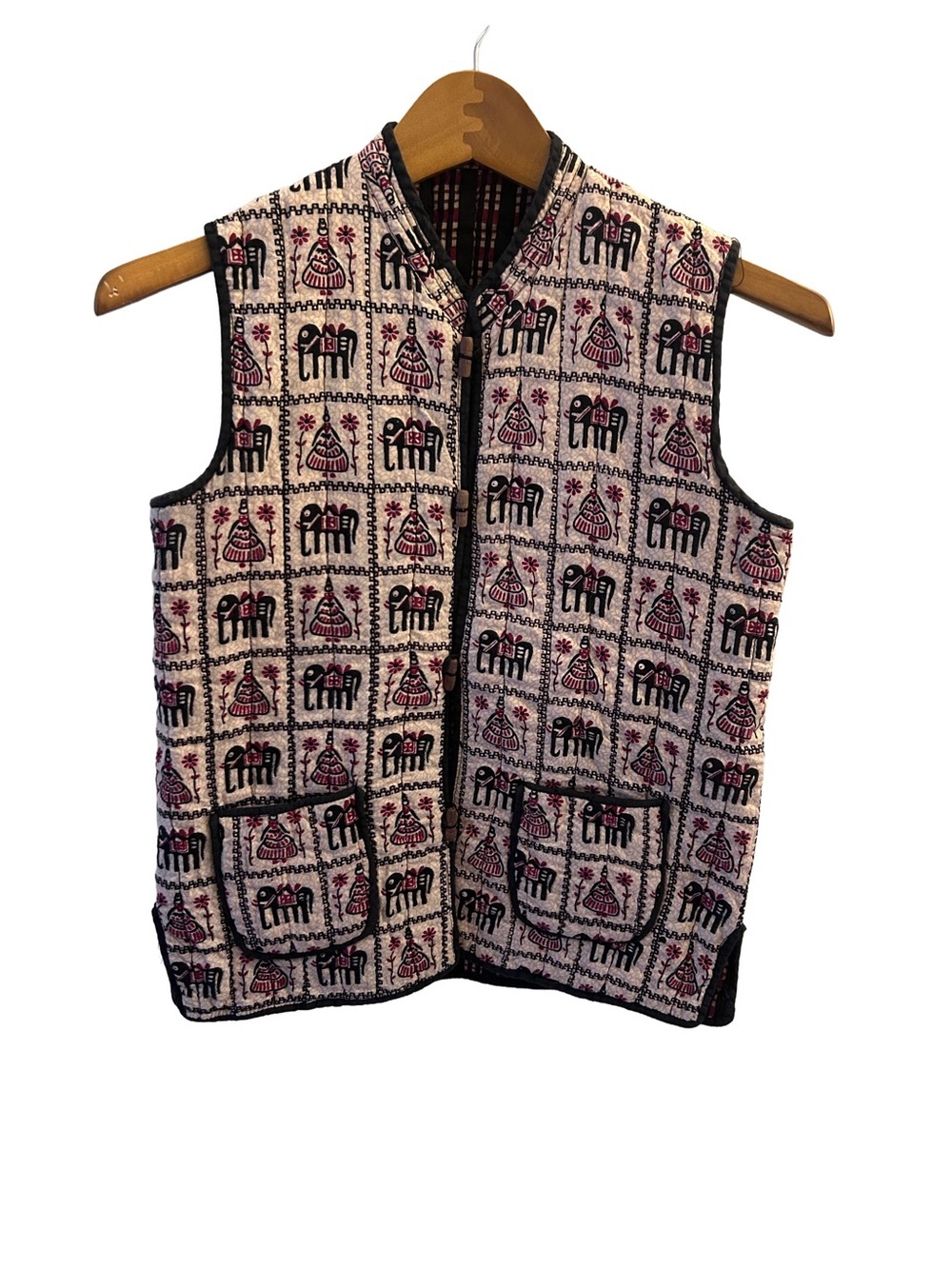 Reversible Quilted Toggle Vest — Cream/Black/Red — Folk Boho Style Size S - Picture 2 of 7